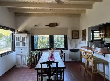 Casa · 89m² · 4 Ambientes · 1 Cochera · Casa en Venta en Villa Castells