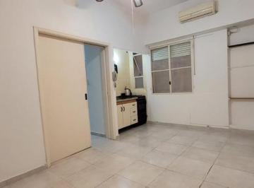 Departamento · 38m² · 2 Ambientes · Palermo, 2 Ambientes, Interno con Patio. Muy Buena Ubicacion Sobre Av S. Ortiz Zona Plaza Guadalupe