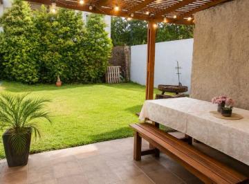 Casa de 3 ambientes, Tigre · Comoda Casa en Venta de Dos Dorm. y Jardín.