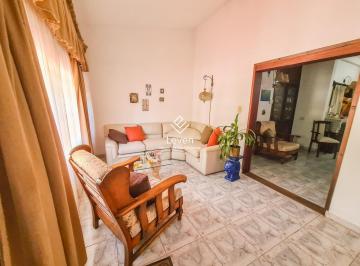 Casa · 148m² · 5 Ambientes · 1 Cochera · Venta Casa Tres Dorm. Granja de Funes Patio Pileta