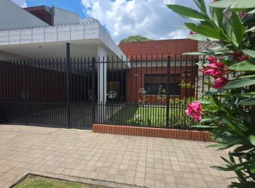 Casa · 110m² · 4 Ambientes · 4 Cocheras · Casa en Remedios de Escalada Venta