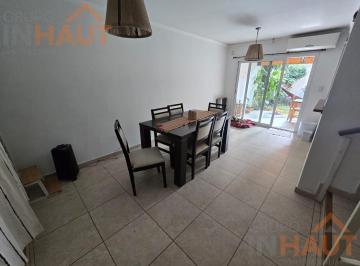 PH · 174m² · 4 Ambientes · 1 Cochera · PH en Venta en B° Flamingo