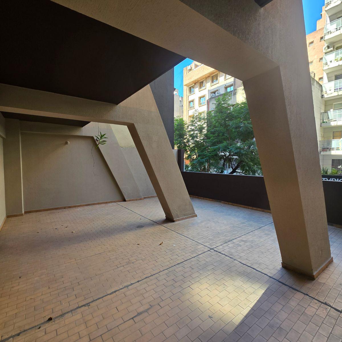 Avenida Duarte Quirós 282