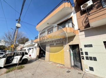 PH · 112m² · 7 Ambientes · 1 Cochera · Se Vende Local Comercial, Cochera, Depto Tres Amb, y Fondo Libre (Villa Lugano)