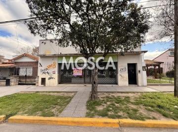 Local comercial · 50m² · 1 Ambiente · Local en Alquiler Moreno Centro