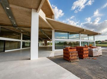 Oficina comercial · 65m² · 1 Cochera · Local en Venta en Pilar del Este, Pilar, G. B. a. Zona Norte