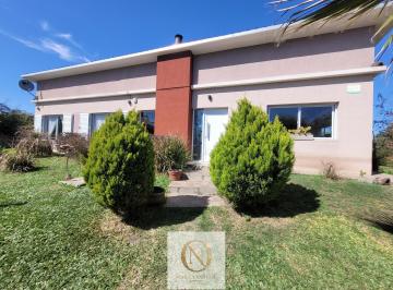 Casa · 178m² · 5 Ambientes · 1 Cochera · Casa en Gualeguaychu