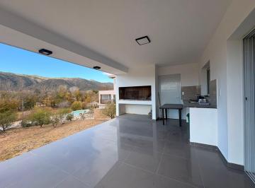 Casa · 130m² · 6 Ambientes · Casa en Venta en San Antonio de Arredondo