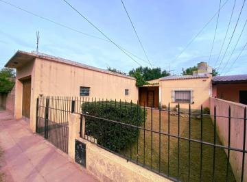 Casa · 94m² · 4 Ambientes · 2 Cocheras · Casa en Venta Libertad
