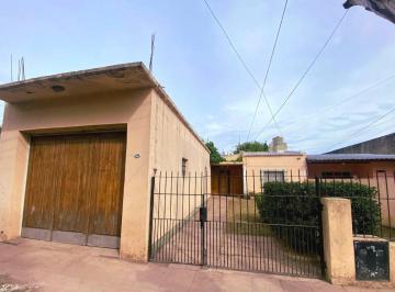Casa · 94m² · 4 Ambientes · 2 Cocheras · Casa en Venta Libertad