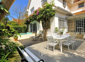 Casa · 360m² · 8 Ambientes · 1 Cochera · Venta Casa 8 Ambientes en Stella Maris