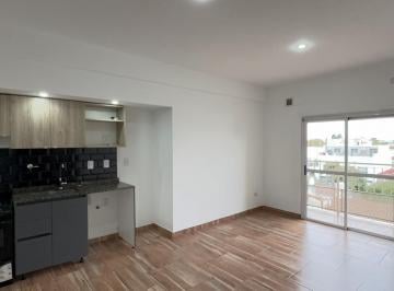 Departamento · 38m² · 2 Ambientes · 1 Cochera · Excelente Departamento de Dos Ambientes en Villa Luzuriaga