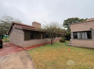 Casa · 120m² · 3 Dormitorios · 2 Cocheras · Housing en Alquiler