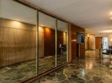 Departamento de 4 ambientes, Retiro · Amplio Departamento de 137 m² con Cochera y Baulera en El Corazón de Recoleta. Ideal Para Inversión.