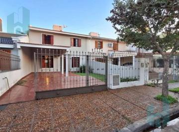 Casa · 159m² · 5 Ambientes · 2 Cocheras · Casa - Nuevo Poeta Lugones