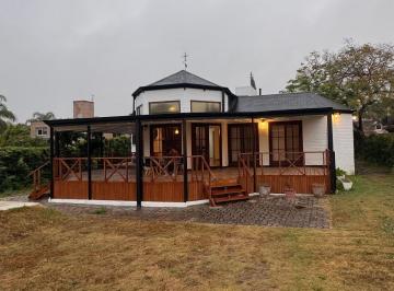 Casa de 6 ambientes, Córdoba · Casa Premium con Cochera y Pileta - Country Jockey Club