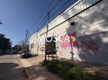 Depósito · 200m² · 3 Ambientes · Depósito en Pleno Centro de Moreno