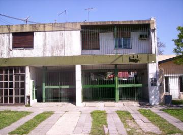 PH de 3 ambientes, Lomas de Zamora · Hermoso PH 3 Amb y Garage. Al Frente Muy Amplio. Riego Nuñez 143 Temperley.