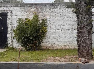 Casa · 109m² · 5 Ambientes · 2 Cocheras · Casa a La Venta en Berisso