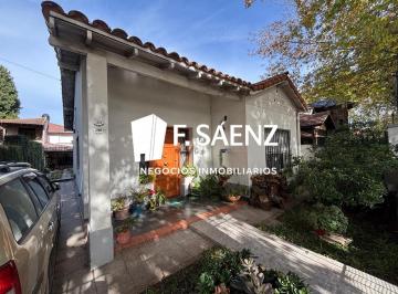 Casa · 220m² · 5 Ambientes · 1 Cochera · Propiedad con Dos Casas Sobre Lote Propio