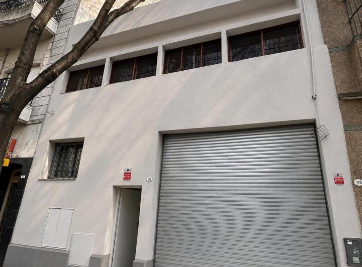 Terreno · 741m² · 4 Cocheras