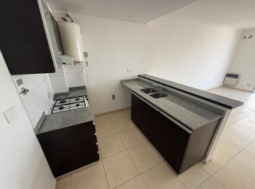 Departamento · 32m² · 1 Ambiente · Departamento en Alquiler Monoambiente con Balcón Al Frente - Wilde Avellaneda