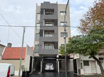 Departamento · 47m² · 2 Ambientes · 1 Cochera · Departamento 2 Amb en Lanus Oeste