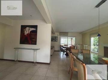 Casa · 191m² · 4 Ambientes · 3 Cocheras · Casa en Saint matthew'S, Lote Central de 865 m²