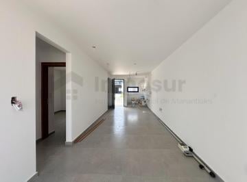Casa · 66m² · 2 Dormitorios · 1 Cochera · Duplex Pb 2 Dorm 1 Baño en Rincones de Manantiales