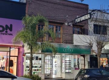 Local comercial · 295m² · 5 Ambientes · En Venta Local con Vivivienda Céntrico