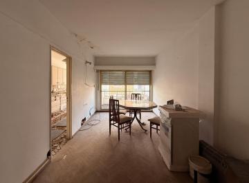 Departamento · 52m² · 3 Ambientes · Sarmiento 1242 - Departamento a Reciclar