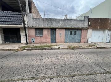 Casa · 100m² · 3 Ambientes · 1 Cochera · Venta Casa 2 Dorm. con Cochera y Patio en Barrio Bella Vista