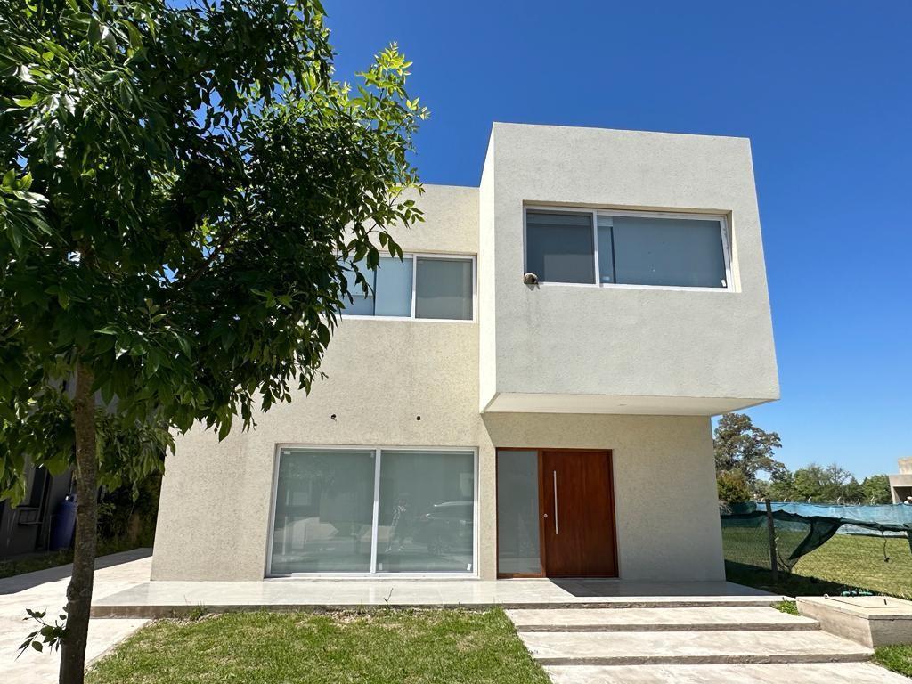 Casa en venta de 3 dormitorios - Vila Marina 0