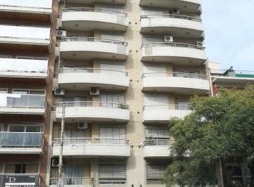 Departamento · 48m² · 2 Ambientes · Luminoso Departamento 2 Ambientes Al Cfte con Balcon - Caballito