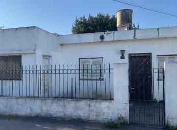 Casa · 281m² · 4 Ambientes · Casa en Venta - Berisso