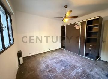 Casa · 130m² · 4 Ambientes · 1 Cochera · Venta de Casa 4 Ambientes - Apta Credito - Desocupada