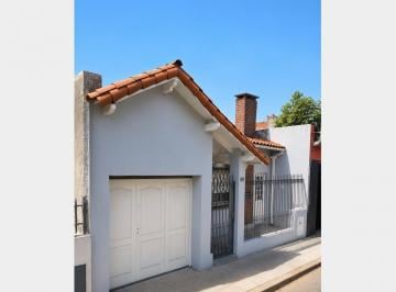 Casa · 110m² · 3 Ambientes · 1 Cochera · Casa en Venta en Villa Sarmiento