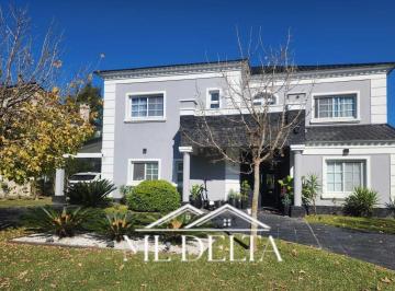 Casa · 387m² · 9 Ambientes · 1 Cochera · Casa en Venta en Las Glorietas, Nordelta, Tigre