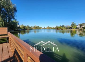 Casa · 387m² · 9 Ambientes · 1 Cochera · Casa en Alquiler en Las Glorietas, Nordelta, Tigre