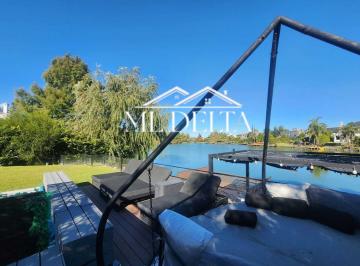 Casa · 387m² · 9 Ambientes · 1 Cochera · Casa en Alquiler en Las Glorietas, Nordelta, Tigre