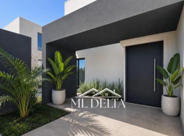 Casa · 223m² · 7 Ambientes · 2 Cocheras · Casa en Venta Ubicado en El Cantón Golf, El Cantón, Escobar