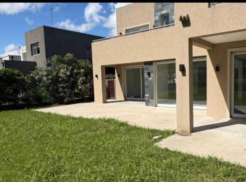 Casa · 200m² · 4 Ambientes · Casa en Venta en San Matias - Area 5, San Matias, Escobar