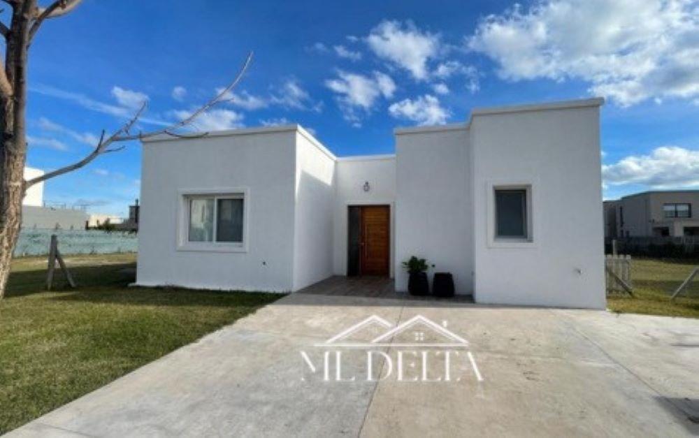 Casa en VENTA y ALQUILER amueblado, de una planta, 3 dormitorios. Lote interno, Barrio Naútico, Vila 0