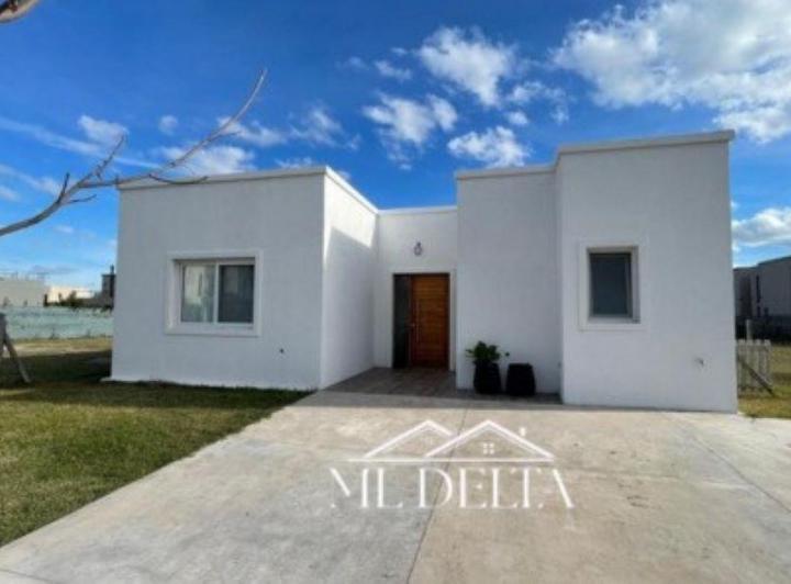 Casa · 137m² · 4 Ambientes · 2 Cocheras