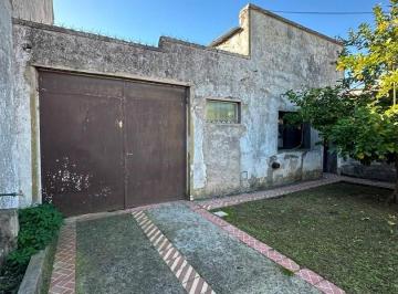 Casa · 100m² · 4 Ambientes · Casa en Venta en Turdera, Lomas de Zamora, G. B. a. Zona Sur