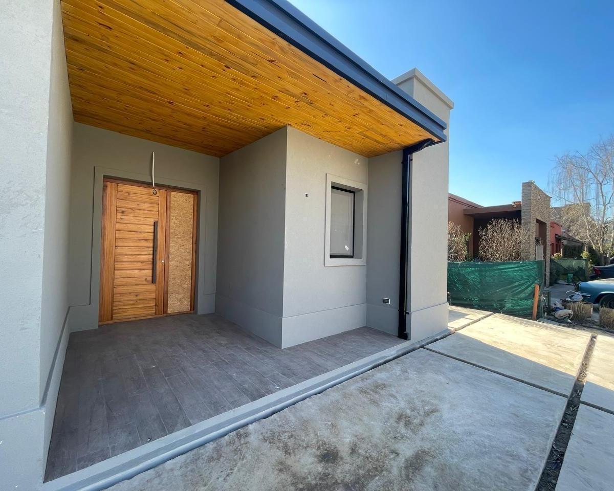 Casa en VENTA de 3 dormitorios a estrenar | 1 planta | Lote interno | Vila Marina I 0