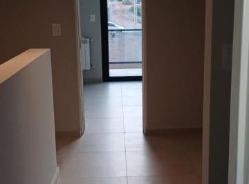 Casa · 105m² · 4 Ambientes · 1 Cochera · Casa en Neuquen