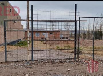 Casa · 60m² · 1 Ambiente · Casa con Gran Terreno en B° Venezia - Plottier