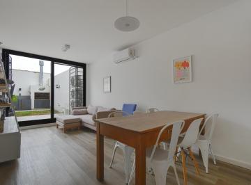 Living comedor · Venta Departamento Duplex 3 Ambientes con Patio y Amenities en Chacarita