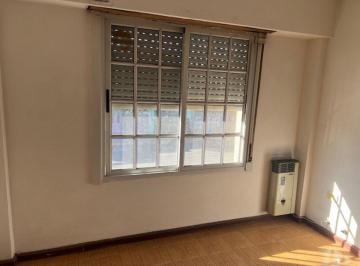 Departamento · 70m² · 3 Ambientes · 1 Cochera · Depto.3 Ambientes,2 Dormi. Quilmes Centro, C/cochera